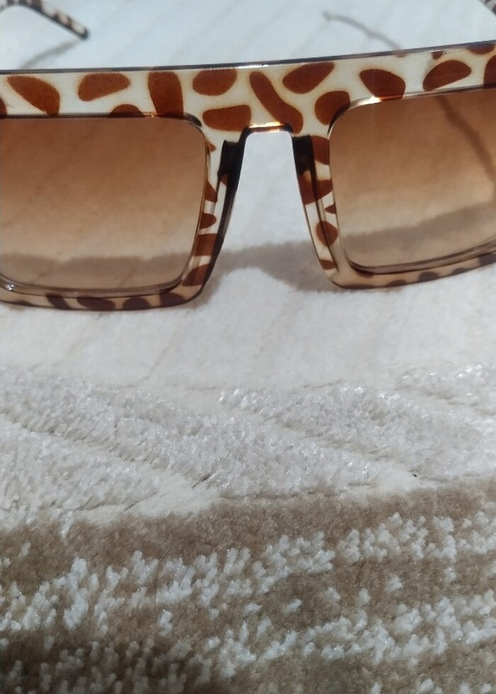 Güneş gözlüğü  - Görsel 2