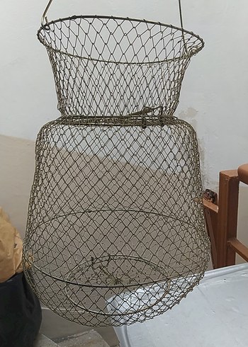 gümüş rengi paslanmaz çelik yengeç sepeti