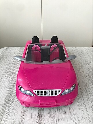  barbie arabası