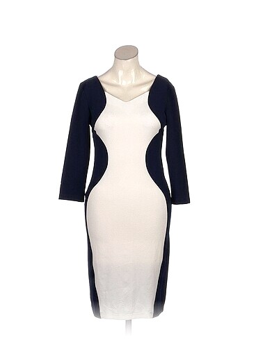 PreLoved Kısa Elbise %70 İndirimli.