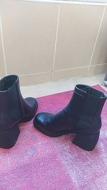 Bershka #Bershka Siyah topuklu bot