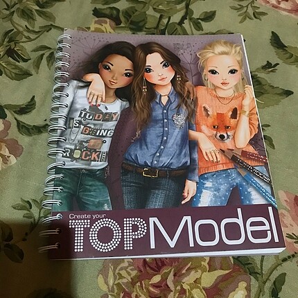 Top Model Çizme/Boyama Defteri