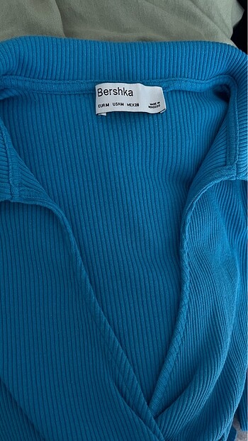 m Beden mavi Renk Bershka uzun kollu bluz