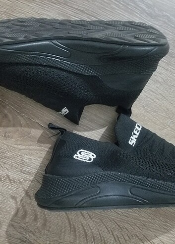 37 Beden siyah Renk Siyah Bağcıksız Spor Ayakkabı