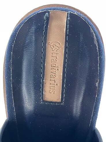 36 Beden mavi Renk Stradivarius Dolgu Topuk %70 İndirimli.