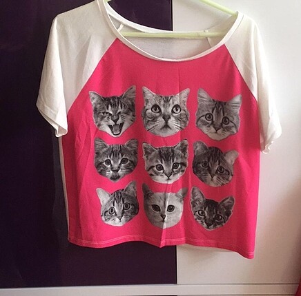 kedi desenli salaş tshirt
