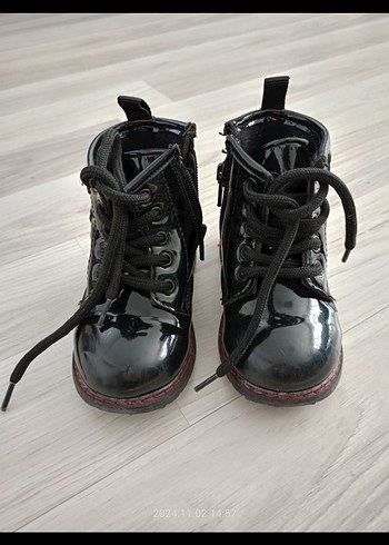 Kız Çocuk Siyah Rugan Minnie Nakışlı Bot - Görsel 2