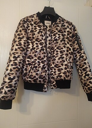 Bomber mont.