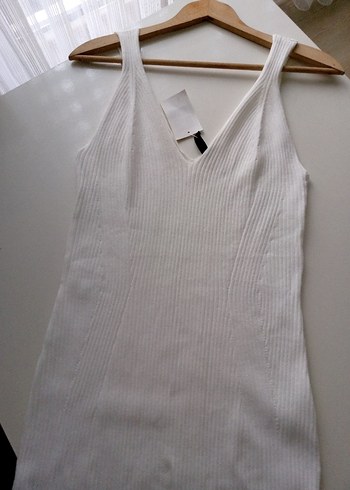 H&M Beyaz V Yakalı Pamuklu Kadın midi boy elbise
