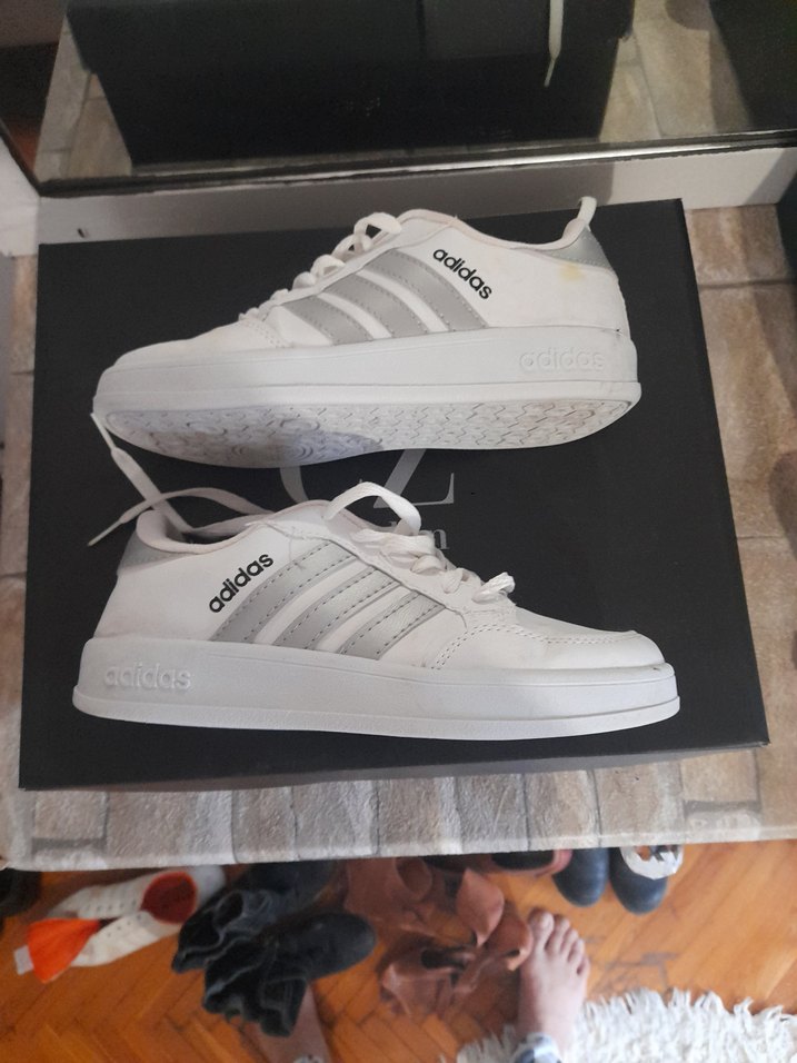 Adidas spor ayakkabı  - Görsel 3