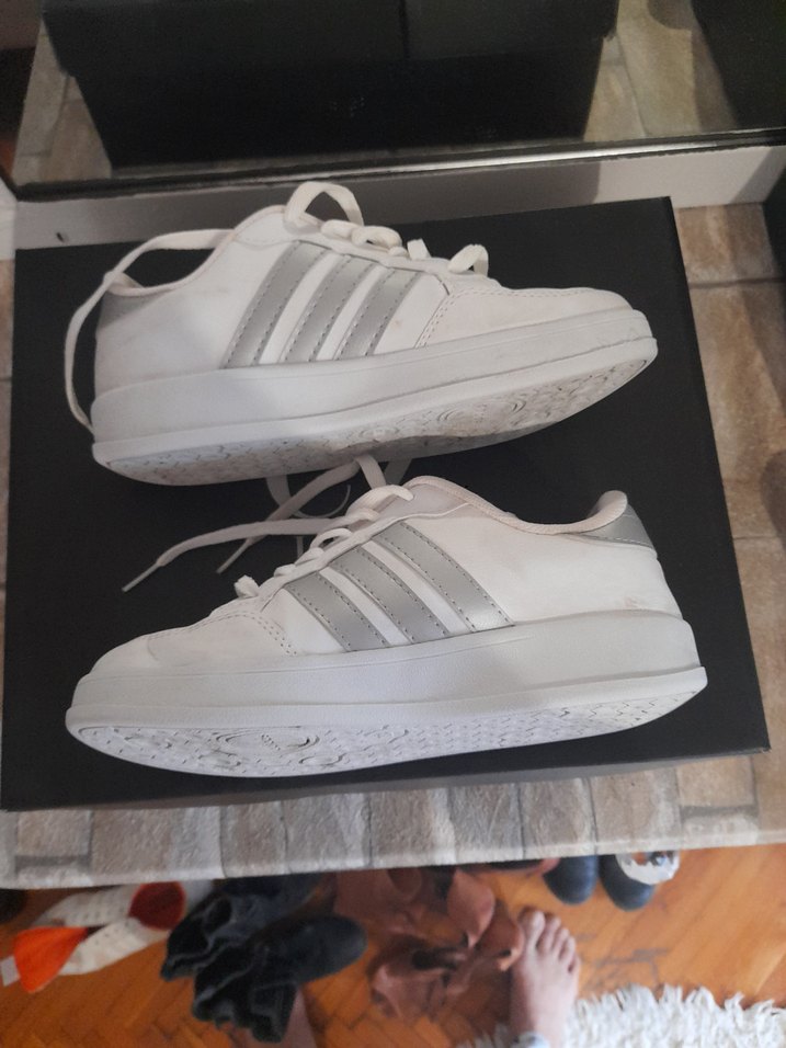 Adidas spor ayakkabı  - Görsel 2