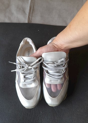 derimod Gri Bağcıklı Kadın Sneakers