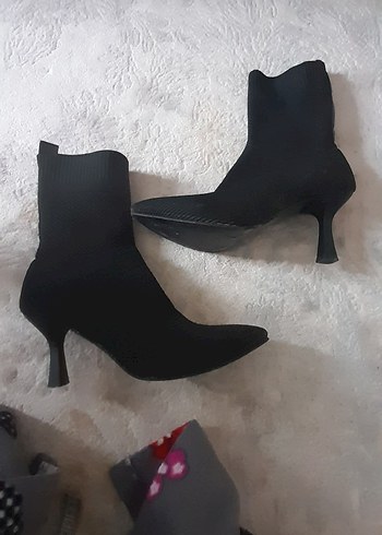 Siyah Triko Topuklu Kadın Bot - Görsel 6