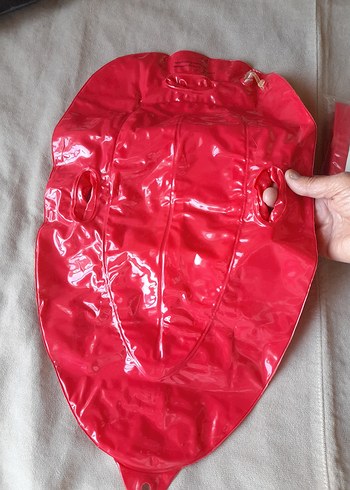 Kırmızı şişme deniz ürünü - Görsel 6