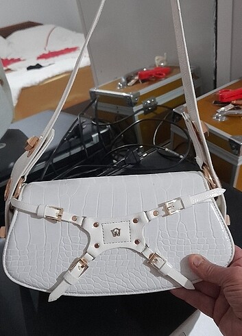  Beden beyaz Renk Manc model çanta 