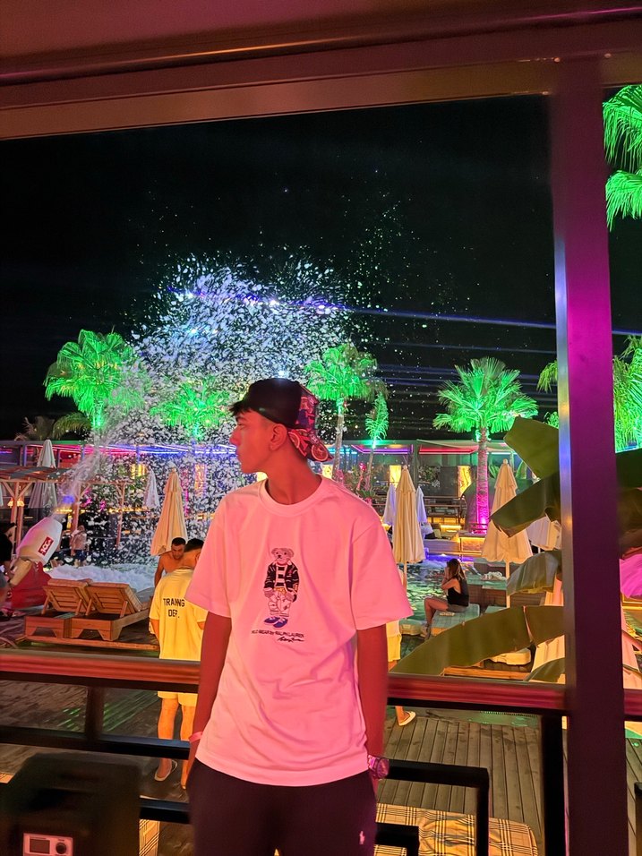 Beyaz Tie-Dye Oversize Tişört - Görsel 2