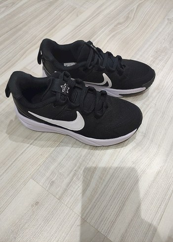 Nike Nike Star Runner erkek çocuk spor ayakkabısı