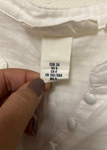 H&M Kadın Beyaz Nakışlı V Yakalı Keten Gömlek
