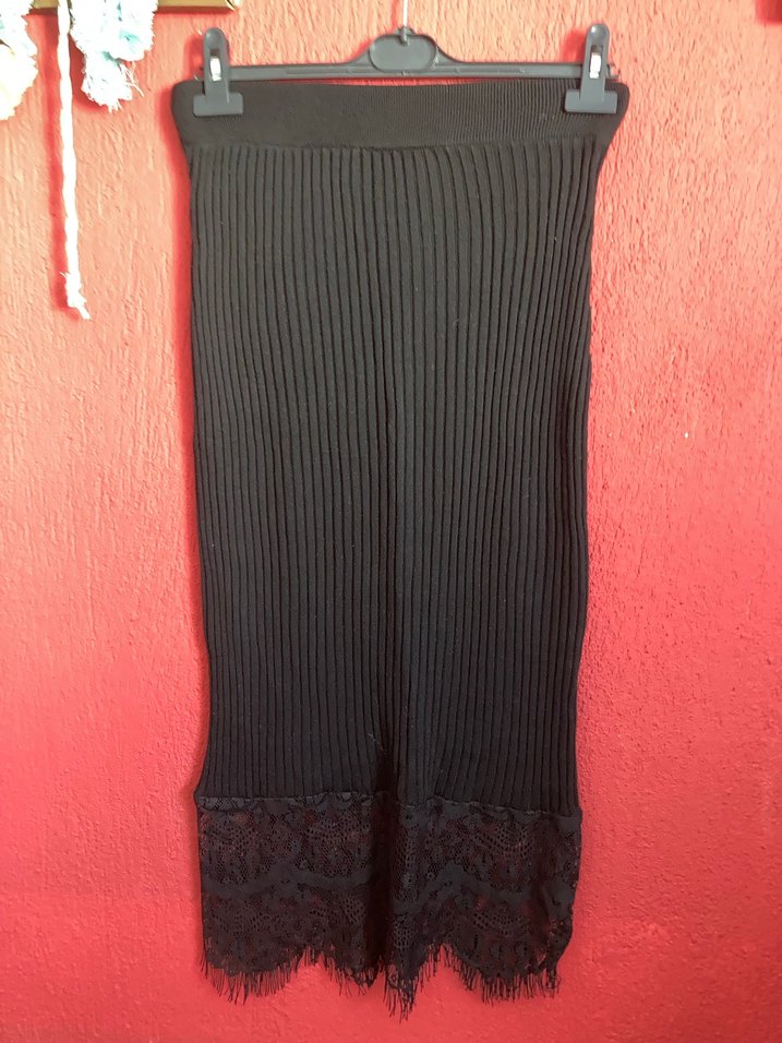 Siyah Nakışlı Uzun Triko Elbise - Görsel 2