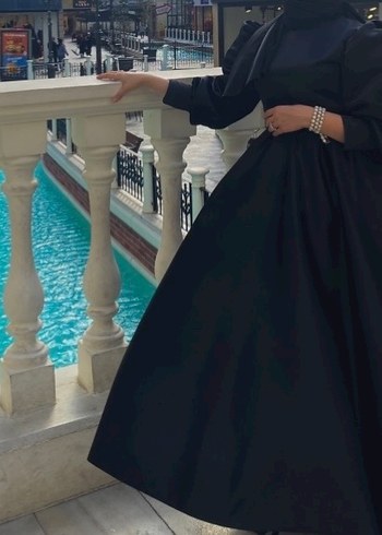 Siyah saten abiye - Görsel 2