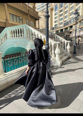 Siyah saten abiye - Görsel 3