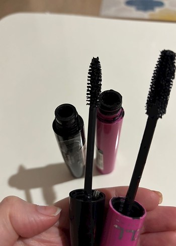 BLOW pembe maskara ve siyah Super Lash - Görsel 2