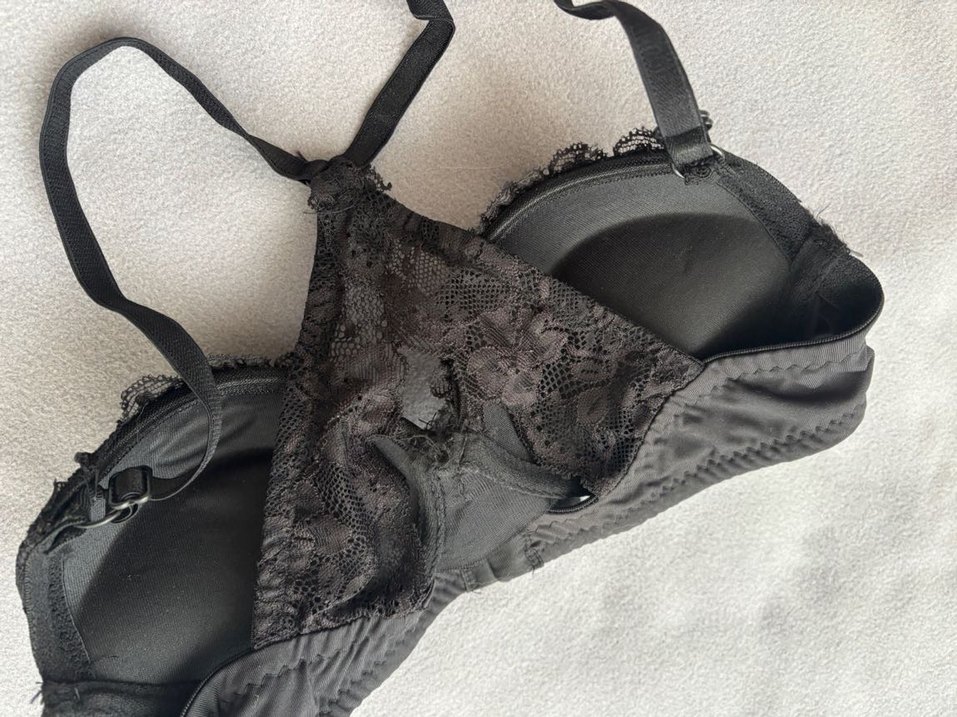 Siyah Dantel Detaylı Goth Sütyen - Görsel 3