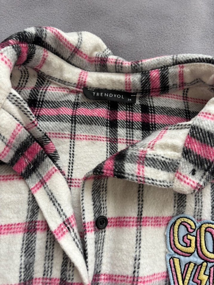 Uzun Kollu Düğmeli Kadın Gömlek - Görsel 2