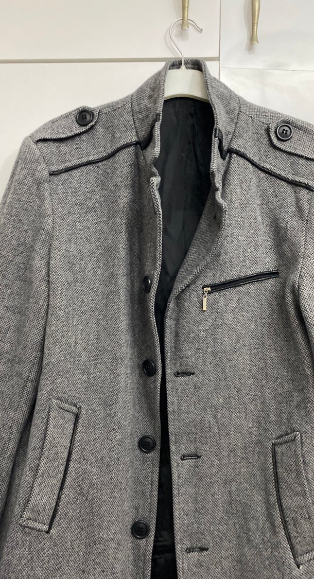 Gri Düğmeli Erkek Midi Kaban - Görsel 2