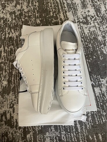 alexander mcqueen sneaker