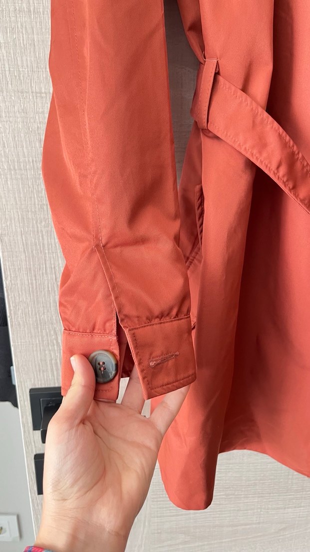 Kemer Tokalı Kırmızı Midi Trençkot - Görsel 4