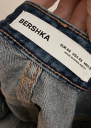 Kadın Koyu Mavi Kemerli Mini Denim Şort - Görsel 2