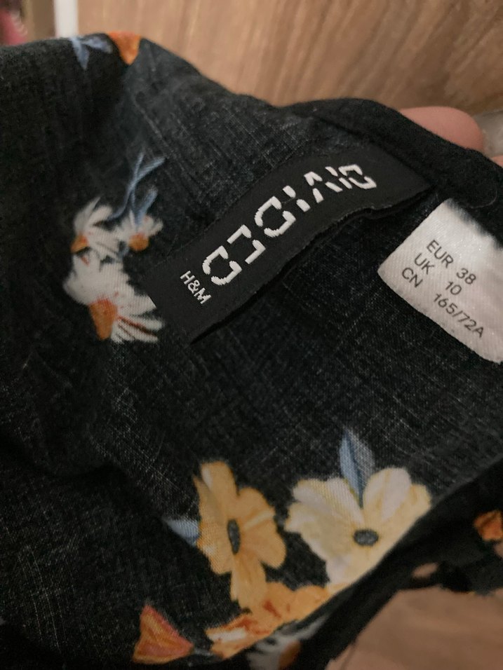 Siyah Çiçek Desenli Askılı Kadın Tulum - Görsel 2