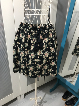 Pull and Bear Çiçekli şirin etek