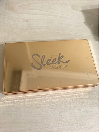 Sleek aydınlatıcı