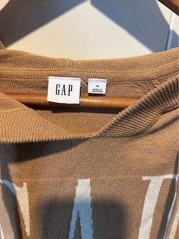 Gap Sweatshirt