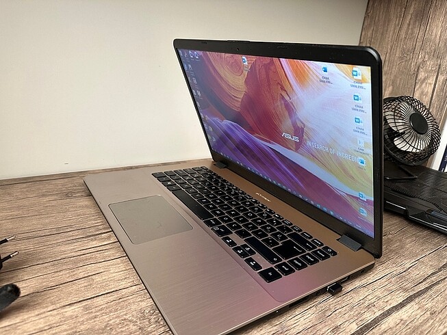 Beden Renk ASUS X505BP-EJ219T