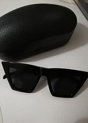 H&M güneş gözlüğü 