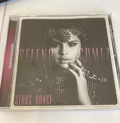 Selena Gomez Stars Dance
