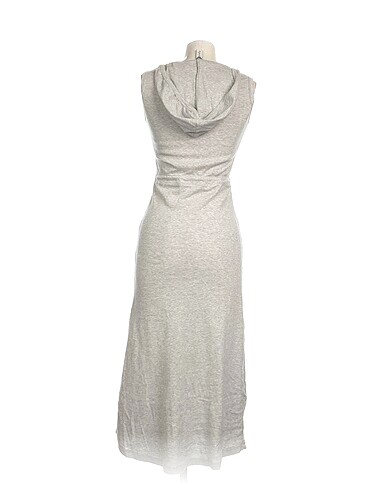 s Beden PreLoved Uzun Elbise %70 İndirimli.