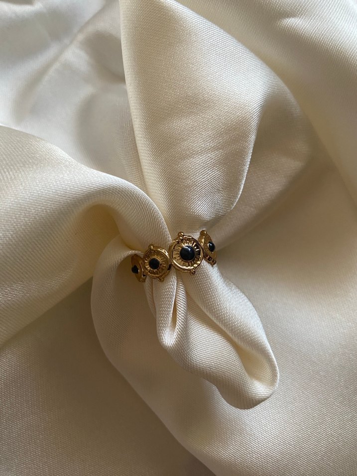 Düğmeli Parıltılı Altın Kadın Yüzük - Görsel 3