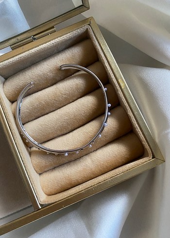 İnciİşlemeli Gri Kadın Bileklik - Görsel 3