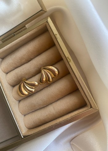 Pilili Midi Altın Küpe - Görsel 4