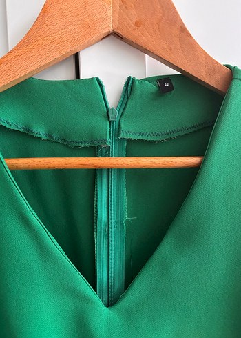 Yeşil V Yakalı Midi Uzun Kollu Elbise - Görsel 4