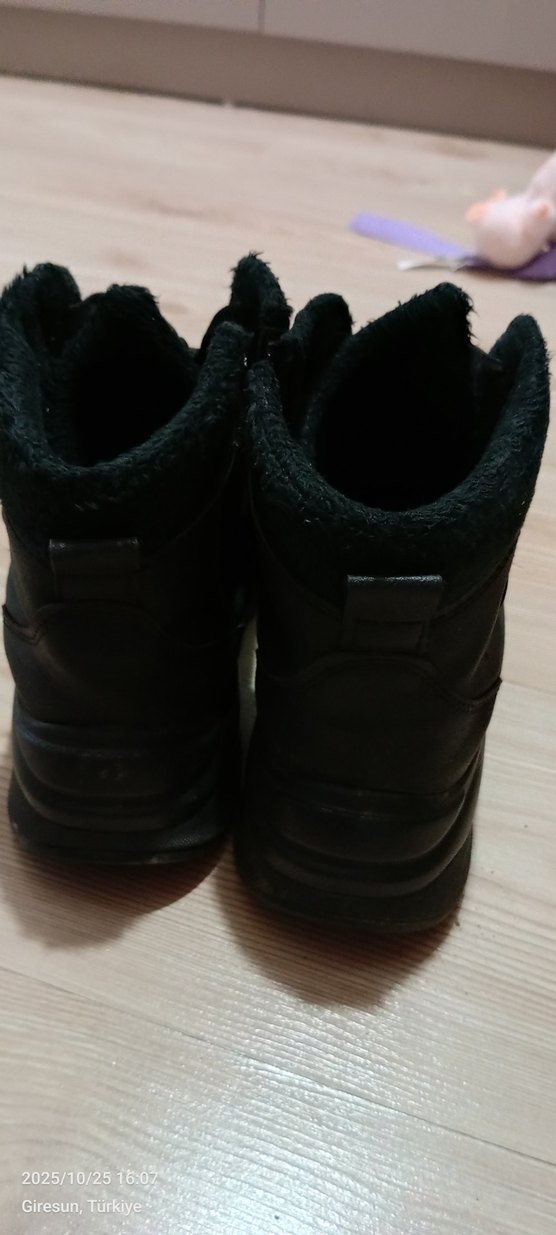 Siyah Bağcıklı Kadın Spor bot - Görsel 2