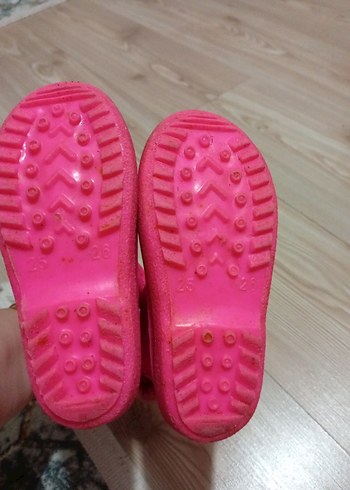 25 Beden Kız Çocuk Pembe Lastik Çizme Tokalı