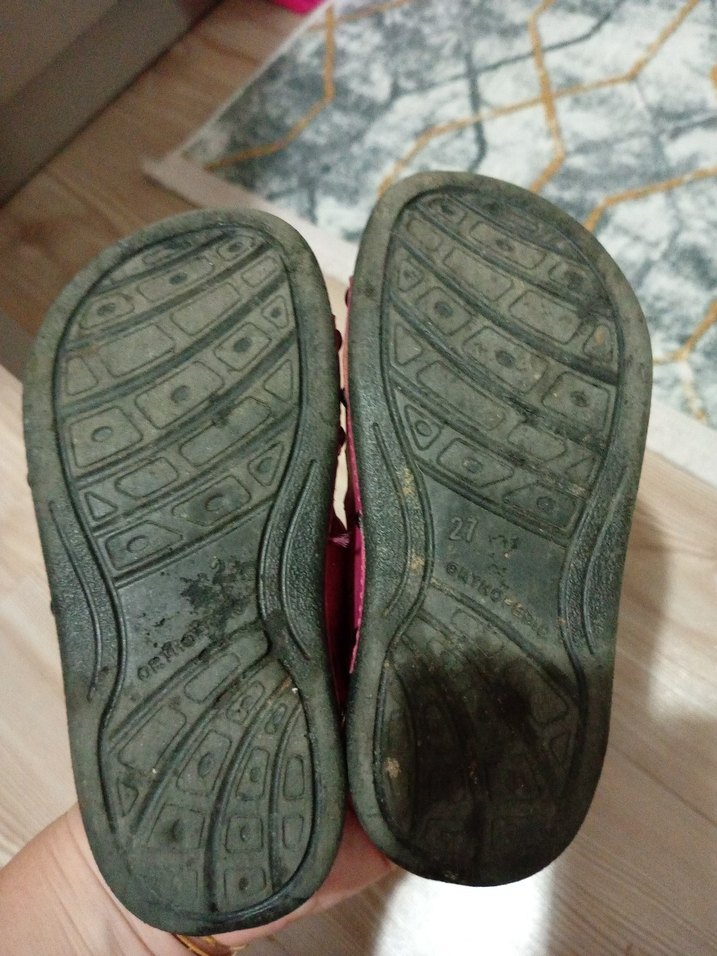 Kız Çocuk Pembe Tokalı Terlik - Görsel 3