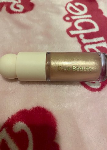 Rare Beauty Likit Aydınlatıcı - Mesmerize - Görsel 2