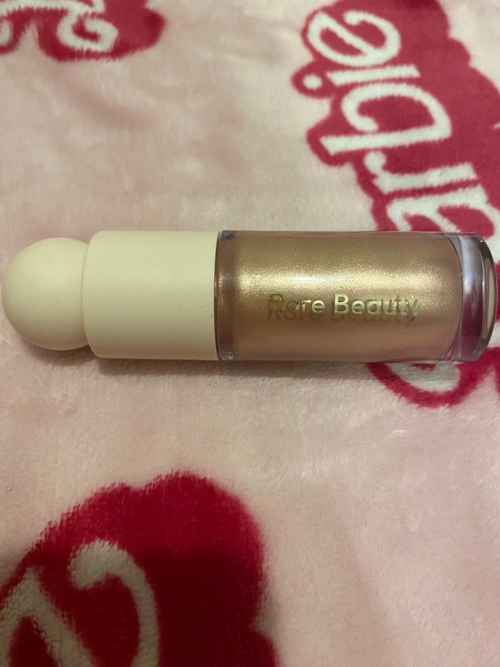 Rare Beauty Likit Aydınlatıcı - Mesmerize - Görsel 2