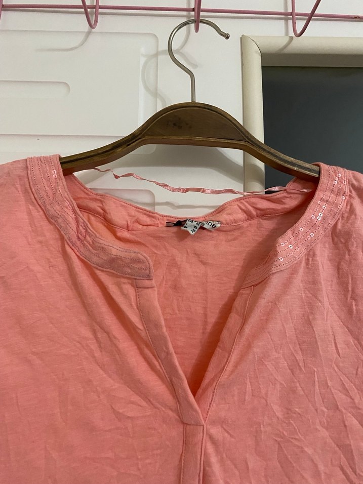 Pembe V Yakalı Kolsuz Keten Kadın Bluz - Görsel 2